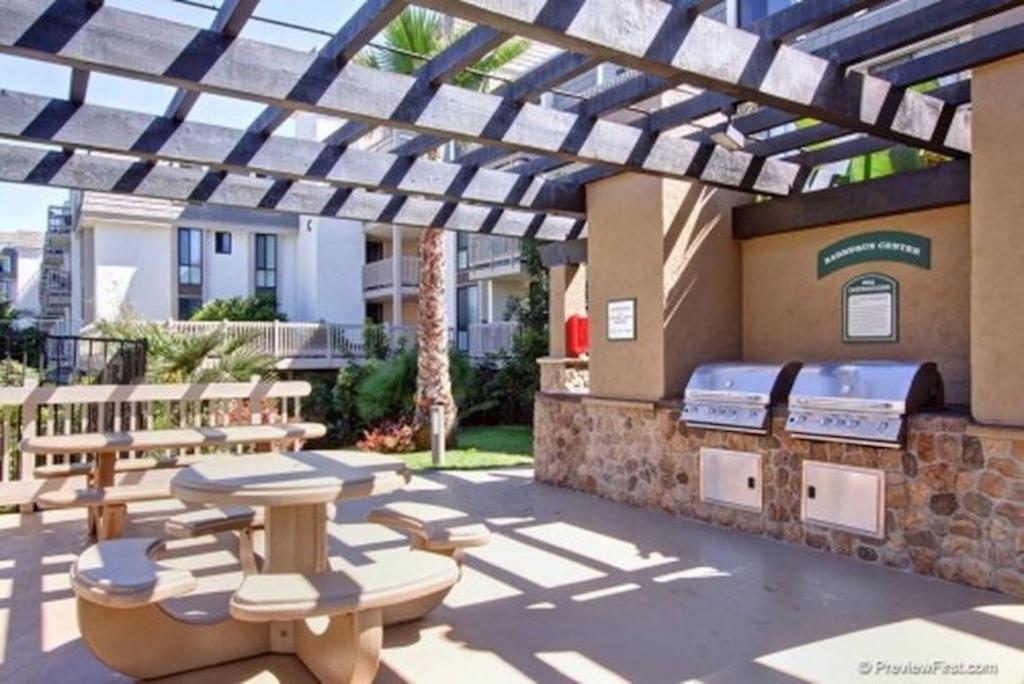 Beachside Retreat *